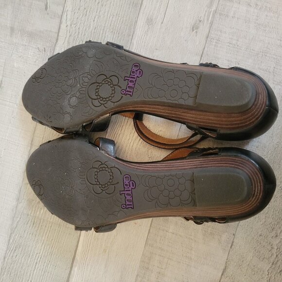 Indigo By Clarks Black Strappy Studded Leather Sandals Ankle Strap Low Wedge Wom - Picture 9 of 9